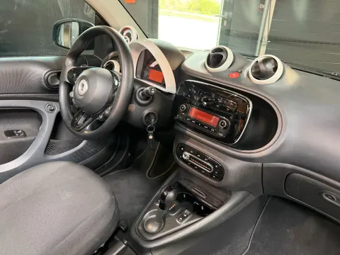 ForTwo fortwo cabrio electric drive / EQ – Bild 19