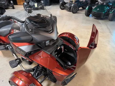 Spyder F3 LTD Special Series 1330 ACE SE6 2026 – Bild 16