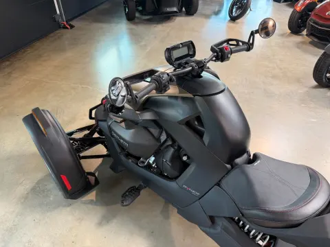 Ryker 900 ACE Rally 2026 Akrapovic 3J Garantie – Bild 16