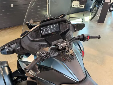 Spyder RT LTD 1330 ACE SE6 2026 – Bild 18