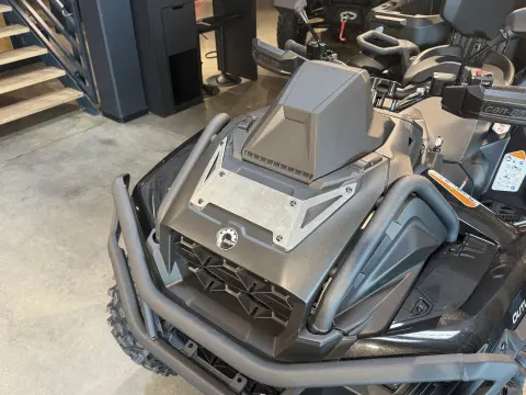 XMR Outlander MAX 6x6 Backcountry 1000R T 2026 – Bild 11