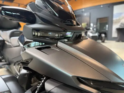 Spyder RT LTD 1330 ACE SE6 2026 Carbon Black – Bild 10