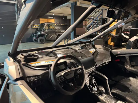 Maverick R XRC DTC SAS 999T INT 2026 – Bild 18