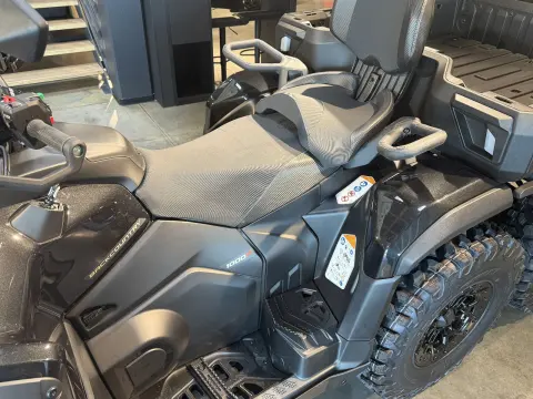 XMR Outlander MAX 6x6 Backcountry 1000R T 2026 – Bild 15